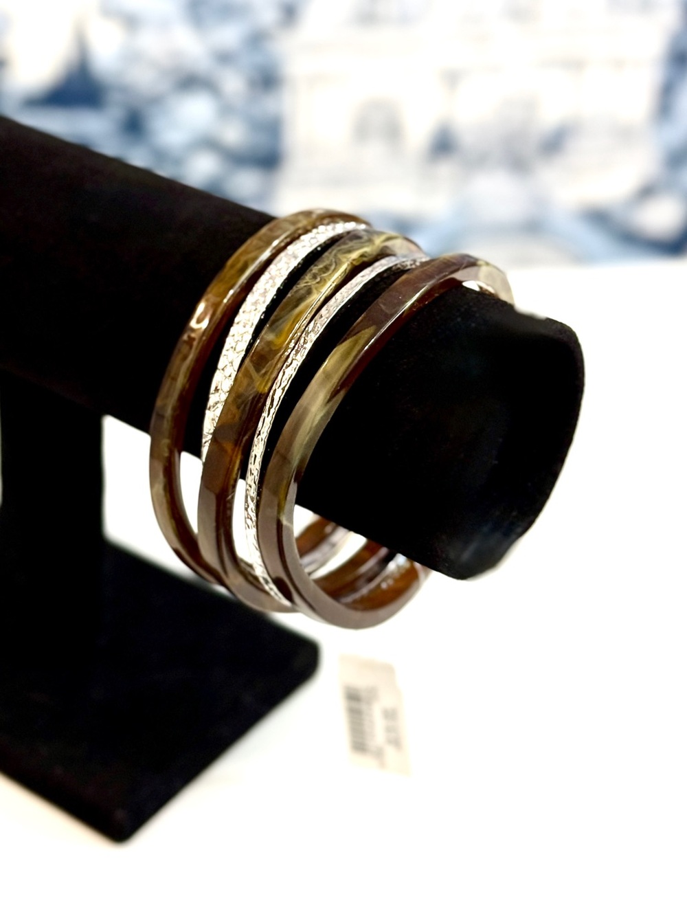 CHICO’S Tortoise Brown Resin & Silver Tone Bangle Stack Set NWT